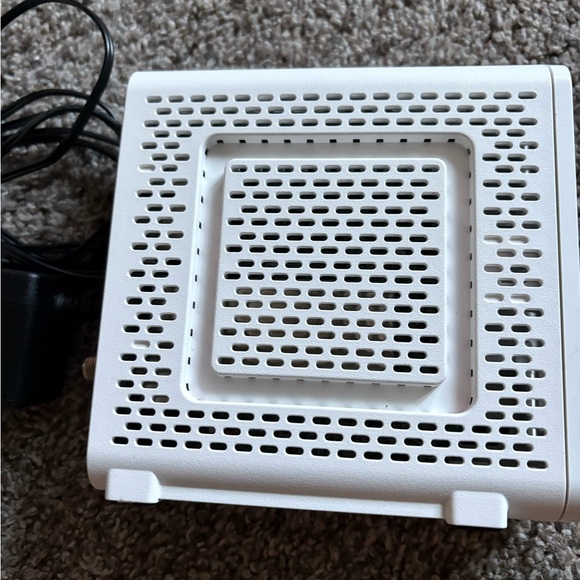 Arris surfboard Wi-Fi Router - Picture 3 of 8